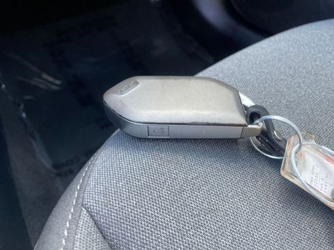 Used 2025 Kia K4 LXS image 28