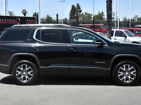 Used 2023 GMC Acadia SLT AWD/4WD image 9