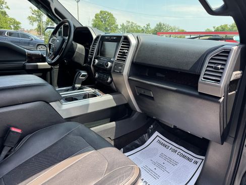 Used 2015 Ford F150 Platinum w/ Equipment Group 701A Luxury AWD/4WD image 17