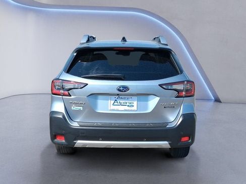 Used 2025 Subaru Outback Touring AWD/4WD image 4