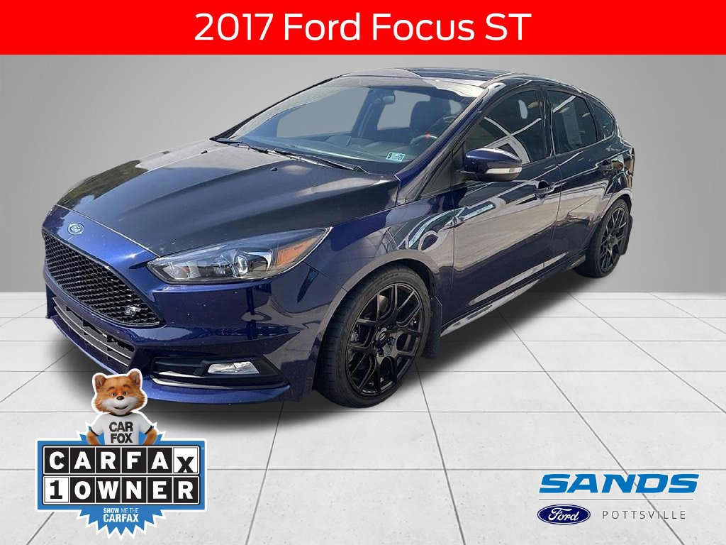 Used 2017 Ford Focus ST w/ Equipment Group 401A FWD image 1