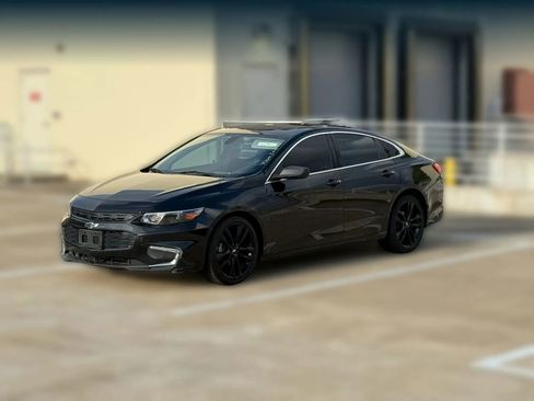 Used 2018 Chevrolet Malibu LT w/ Redline Edition image 3