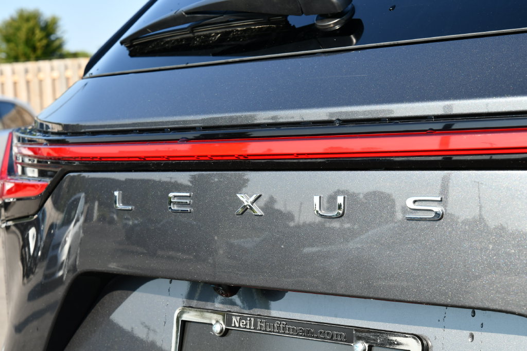 Used 2024 Lexus NX 450h+ F Sport w/ Vision Package AWD/4WD image 32