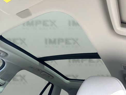 Used 2024 Volvo XC90 B6 Plus w/ Protection Package Premier image 12