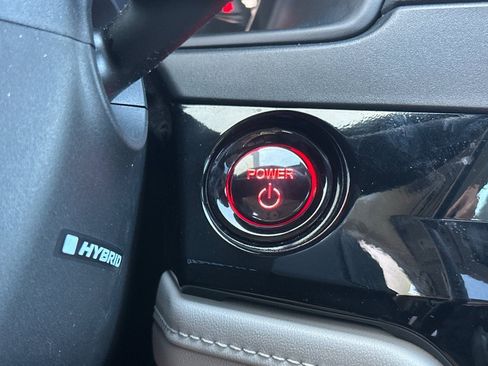 Used 2025 Honda Accord Touring image 17