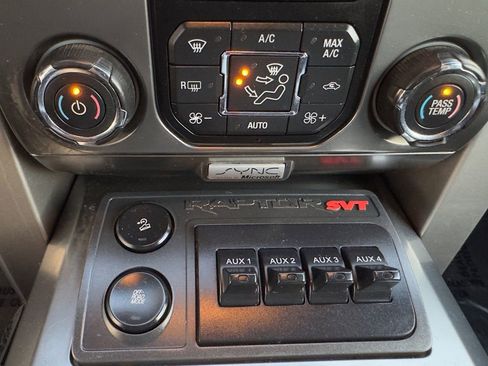 Used 2013 Ford F150 Raptor w/ Luxury Equipment Group image 32