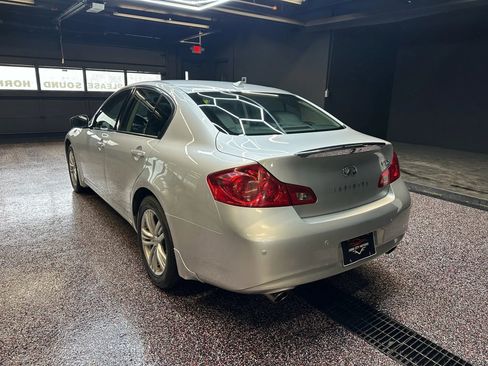 Used 2011 INFINITI G37 x Sedan w/ Premium Pkg image 5