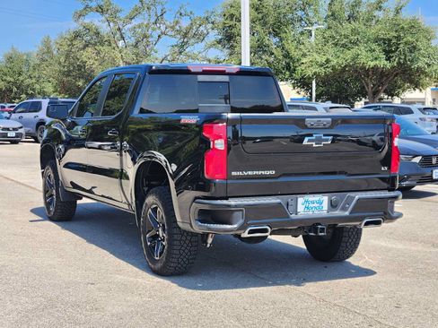 Used 2024 Chevrolet Silverado 1500 LT Trail Boss w/ Convenience Package II AWD/4WD image 5