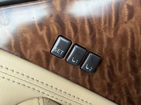 Used 2017 Nissan Armada Platinum w/ Captain Seat Package AWD/4WD image 20