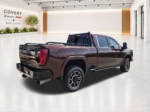 Used 2024 GMC Sierra 2500 Denali Ultimate AWD/4WD image 12