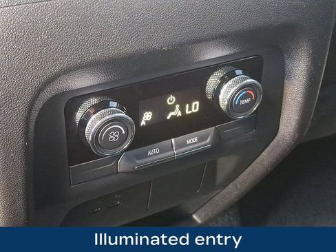 Used 2025 Buick Enclave Preferred image 22