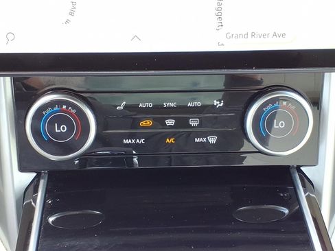 Used 2023 Land Rover Range Rover SE AWD/4WD image 18