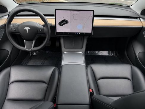 Used 2021 Tesla Model Y Long Range AWD/4WD image 39