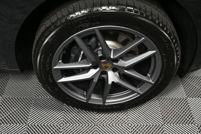 Certified 2026 Porsche Macan AWD/4WD image 39