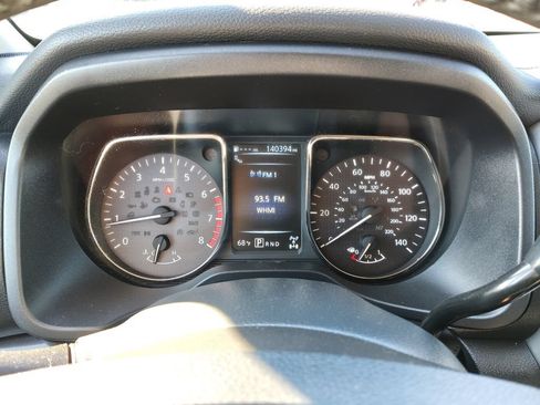 Used 2017 Nissan Titan SV AWD/4WD image 26
