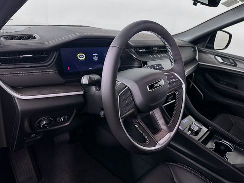 New 2026 Jeep Grand Cherokee L Limited AWD/4WD image 14