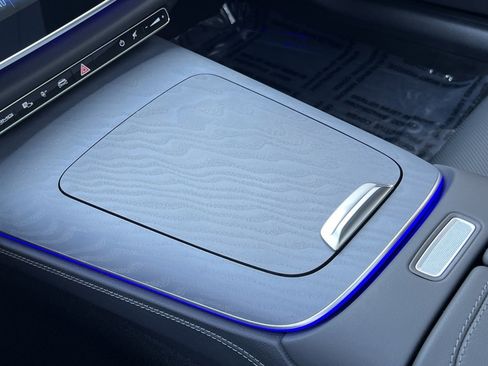 Used 2025 Mercedes-Benz E 53 AMG e 4MATIC Sedan image 31