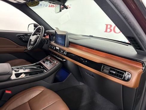 Certified 2023 Lincoln Aviator Reserve w/ Equipment Group 201A RWD image 17