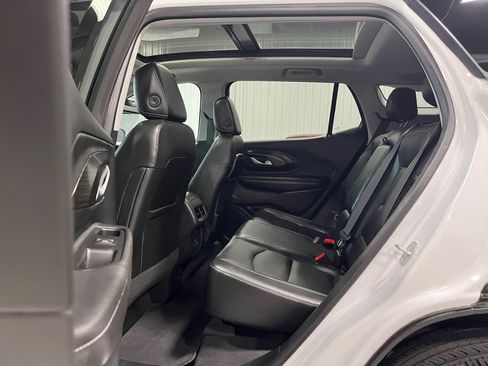 Certified 2022 GMC Terrain SLT w/ Tech Package image 11