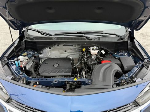 Used 2023 Buick Encore GX Essence w/ Experience Buick Package image 17