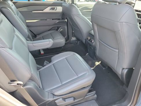 Used 2026 Ford Explorer Active w/ Active Comfort Package RWD image 19