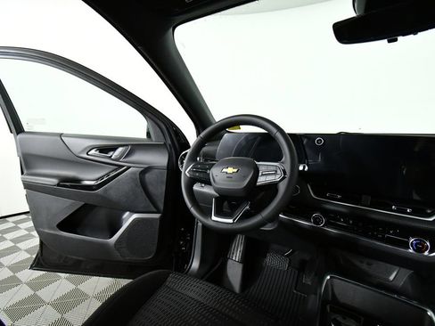 New 2026 Chevrolet Equinox LT w/ Safety and Technology Package AWD/4WD image 19