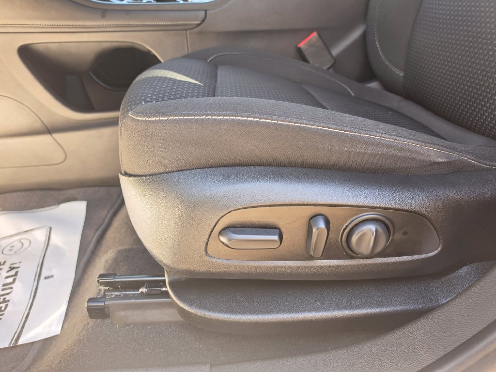 Certified 2021 GMC Acadia SLE w/ Driver Convenience Package FWD image 17
