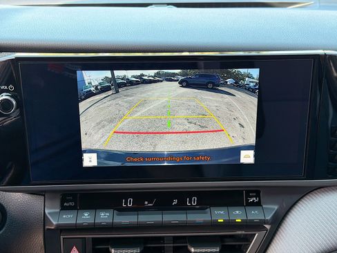 Used 2025 Toyota Camry SE w/ Multimedia Upgrade Package image 31