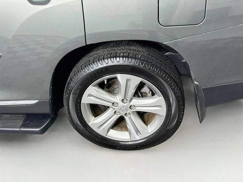 Used 2012 Toyota Highlander Limited w/ Tow Pkg AWD/4WD image 28