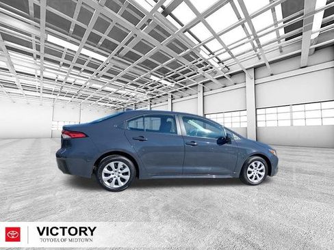 Certified 2025 Toyota Corolla LE image 2