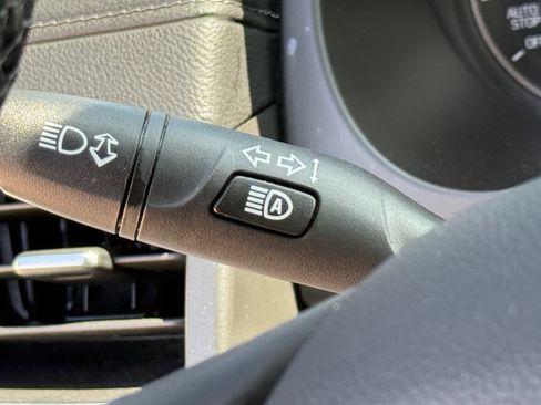 Used 2024 GMC Terrain SLT AWD/4WD image 38