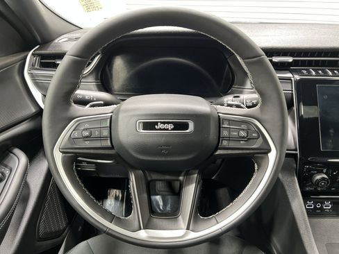 Used 2024 Jeep Grand Cherokee L Laredo w/ Luxury Tech Group I AWD/4WD image 14
