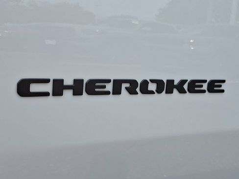 Certified 2026 Jeep Cherokee Limited AWD/4WD image 35
