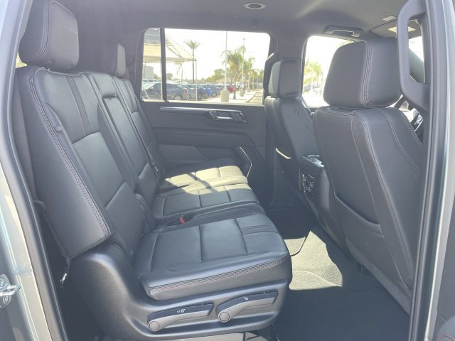 Certified 2026 Chevrolet Suburban RST RWD image 27