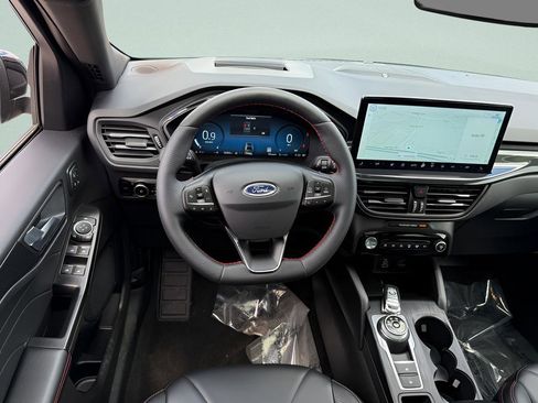 Used 2025 Ford Escape ST-Line Elite w/ Premium Technology Package AWD/4WD image 7