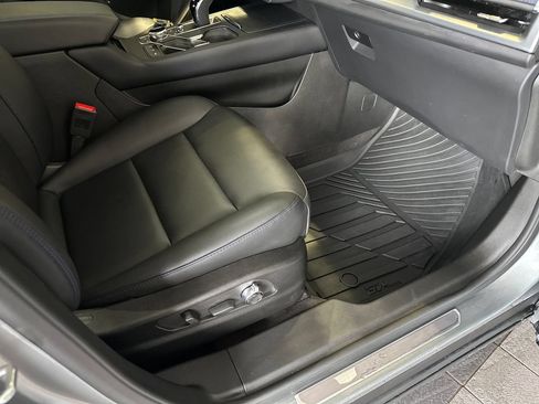 Certified 2025 Cadillac XT4 Sport FWD image 41