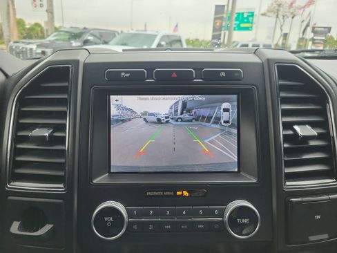 Used 2019 Ford Expedition Max Limited image 11