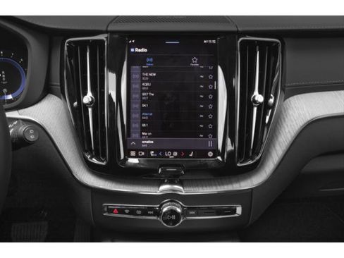 Used 2022 Volvo XC60 B6 Inscription w/ Advanced Package image 10