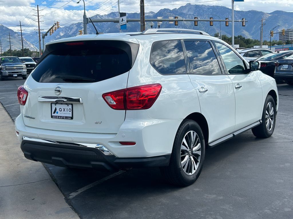 Used 2018 Nissan Pathfinder SV FWD image 4