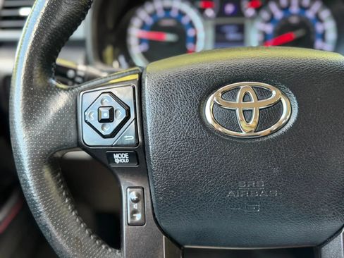 Used 2018 Toyota 4Runner TRD Off-Road AWD/4WD image 29