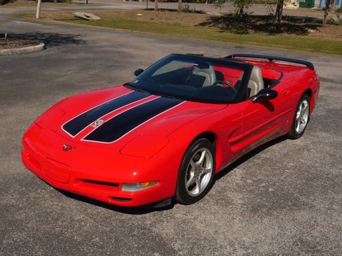 Used 2000 Chevrolet Corvette Convertible image 7