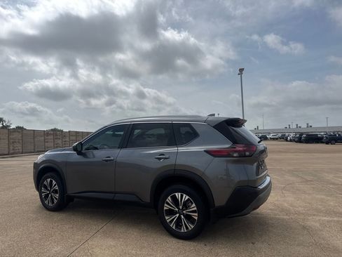 Certified 2023 Nissan Rogue SV w/ SV Premium B Package FWD image 14