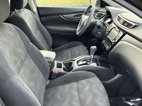 Used 2015 Nissan Rogue SV w/ SV Premium Package AWD/4WD image 9