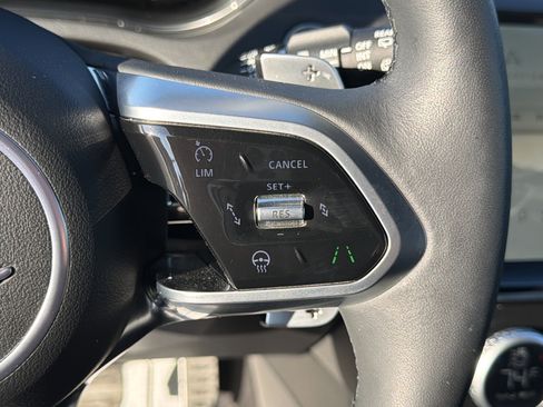 Used 2024 Jaguar E-PACE R-Dynamic SE image 19