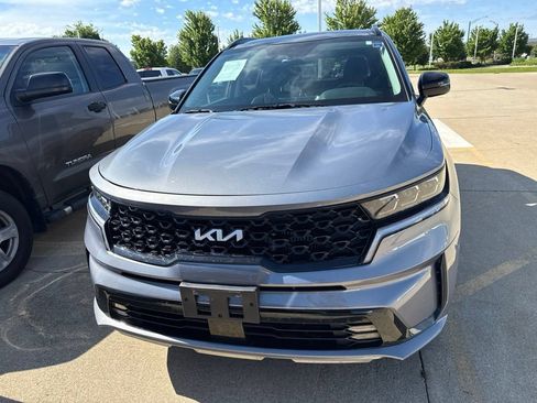 Used 2022 Kia Sorento SX AWD/4WD image 3