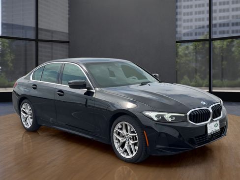 Used 2025 BMW 330i Sedan RWD image 3