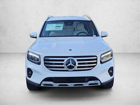 Used 2025 Mercedes-Benz GLB 250 image 6