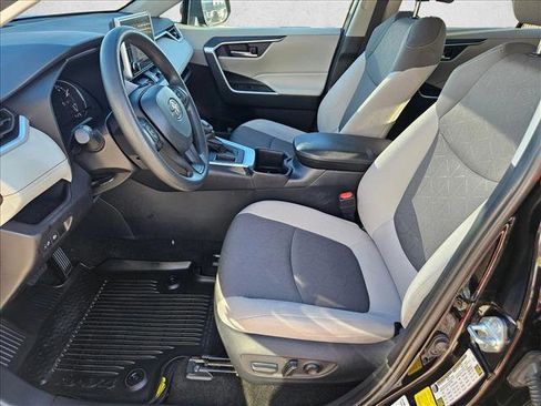 Used 2025 Toyota RAV4 XLE image 15