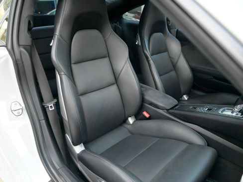 Used 2019 Porsche 911 Carrera GTS image 40