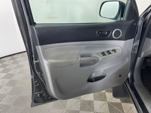 Used 2010 Toyota Tacoma 4x4 Double Cab image 12